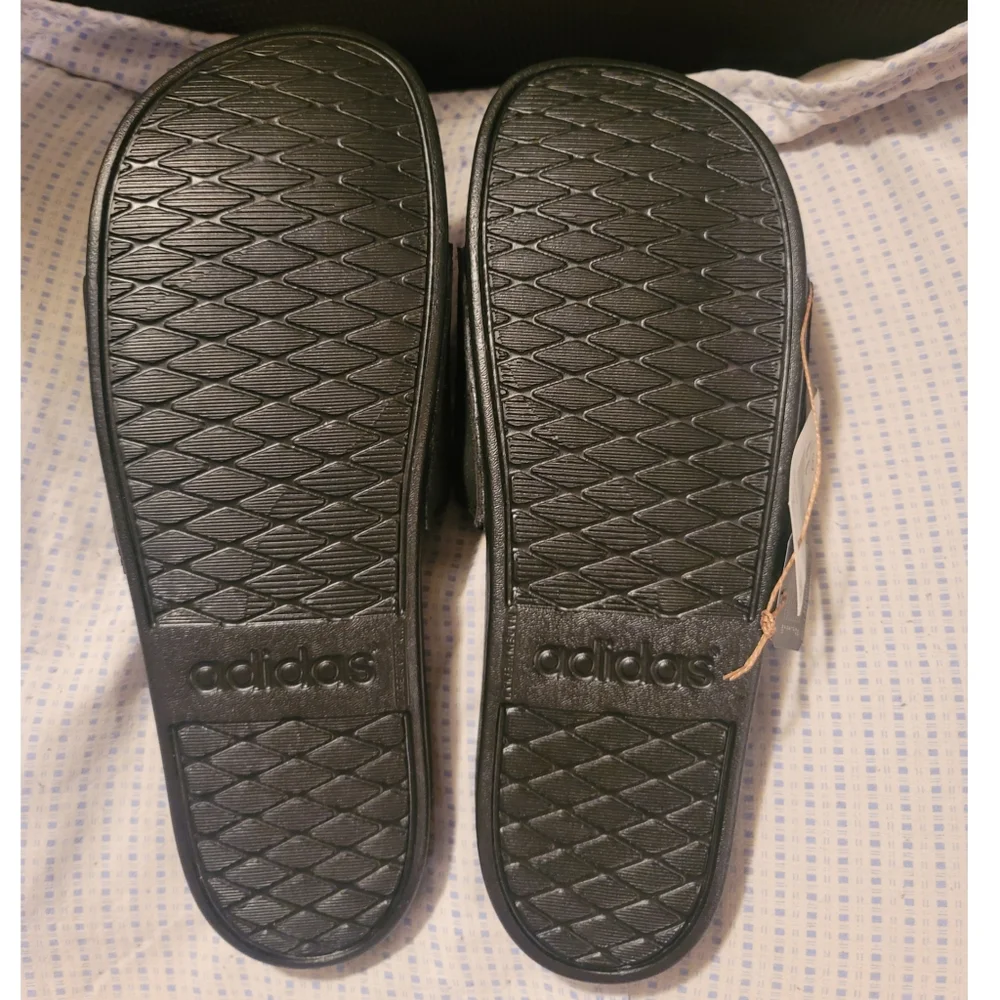Adidas Men's Adilette Comfort Slides Sandals Size 11 - Picture 5 of 8